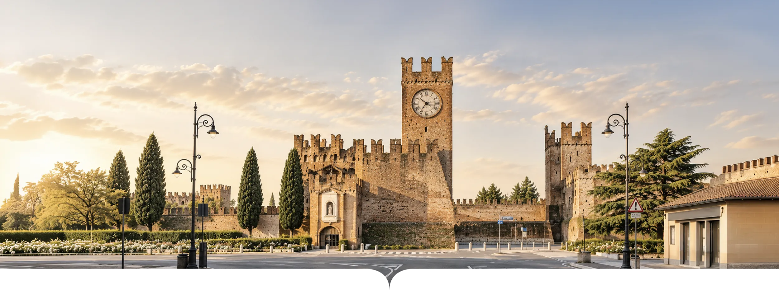 Veduta del Castello Scaligero di Villafranca di Verona con la torre dell’orologio